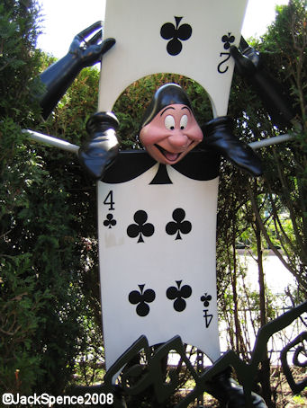 Disneyland Paris Fantasyland Alice's Curious Labyrinth 