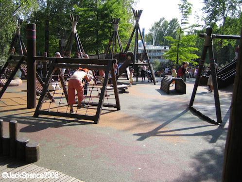 Disneyland Paris Frontierland Pocahontas Indian Village