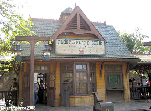 Disneyland Paris Frontierland Train Depot 