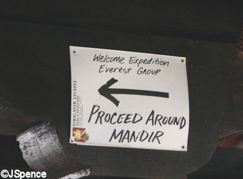 Expedition Group Signs