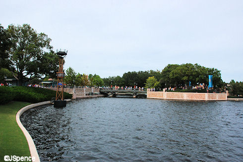 France Bridge - Wide Angle