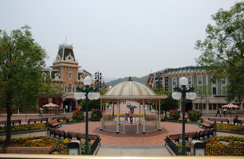 Hong Kong Disneyland Bandstand