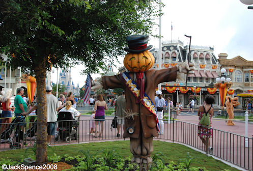 Magic Kingdom Halloween Themeing and Decorations