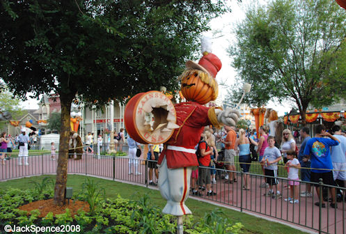 Magic Kingdom Halloween Themeing and Decorations