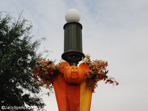 Magic Kingdom Halloween Themeing and Decorations