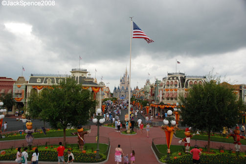 Magic Kingdom Halloween Themeing and Decorations