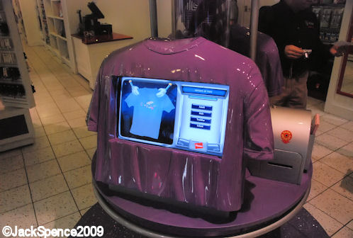 T-shirt shaped kiosks at Design-A-Tee