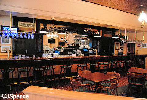 River Roost Lounge