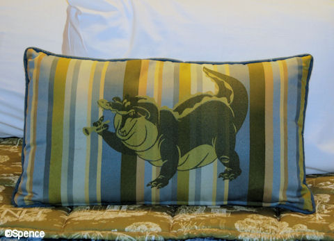 Louis Pillow