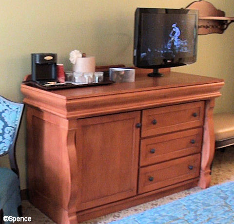 Chest of Drawers
