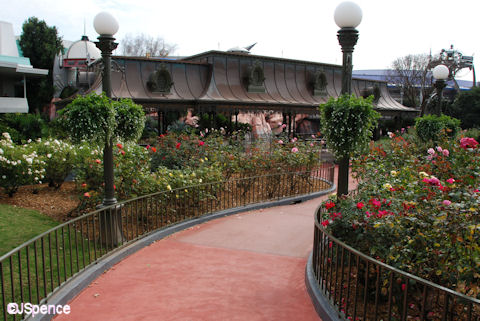 Plaza Rose Garden