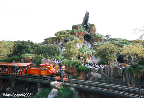 Splash Mountain Tokyo Disneyland