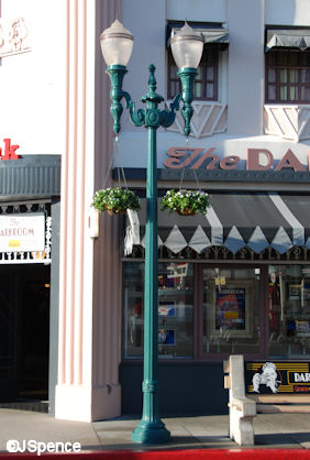 Hollywood Blvd Lamp Post