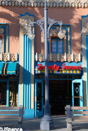 Ornate Sunset Blvd Lamp Post