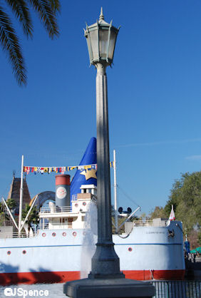 Echo Lake Lamp Post