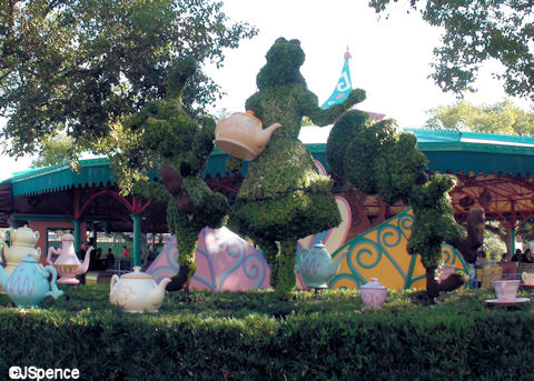 Alice Topiary
