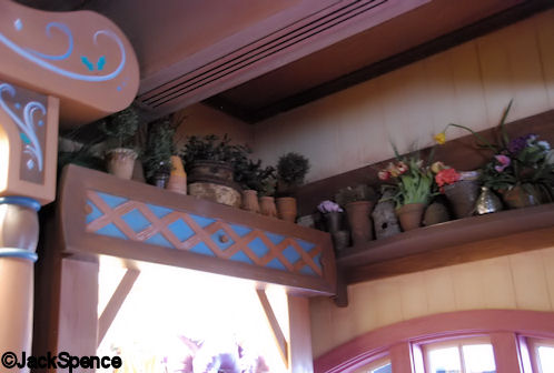 Tinker Bell's Fairy Treasures shop 