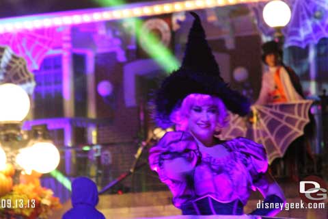 Disneyland Unleashes the Villains 