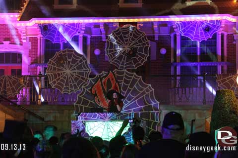 Disneyland Unleashes the Villains 
