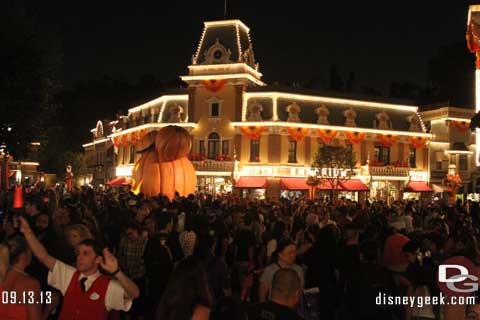 Disneyland Unleashes the Villains 