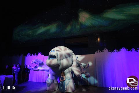  Freeze the Night - Disney California Adventure