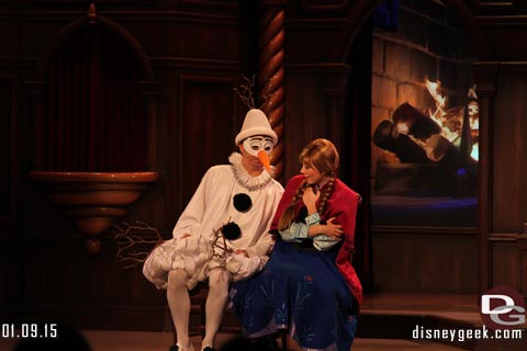 Disneyland's Royal Theatre - Frozen Fun
