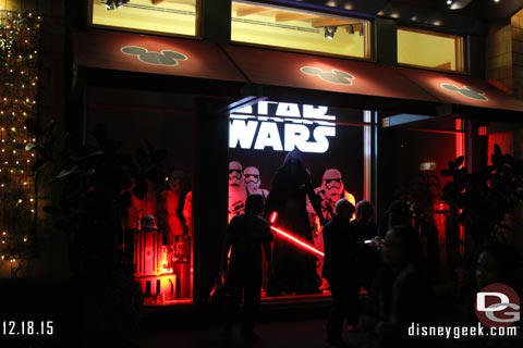 Jason @ disneygeek.com image from Friday, December 18, 2015