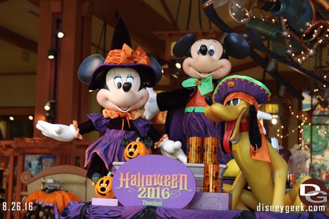 Jason @ disneygeek.com image from Friday, August 26, 2016