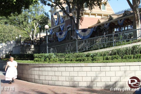 Jason @ disneygeek.com image from Friday, September 2, 2016