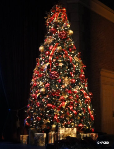 candlelight-processional-christmas-tree.jpg