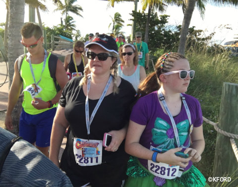 disney-cruise-line-castaway-cay-5k-walk-to-starting-line.jpg