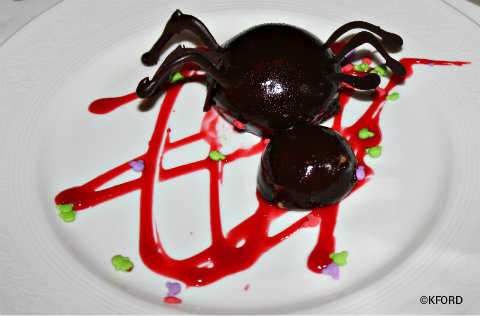 disney-dream-halloween-spider-dessert.jpg