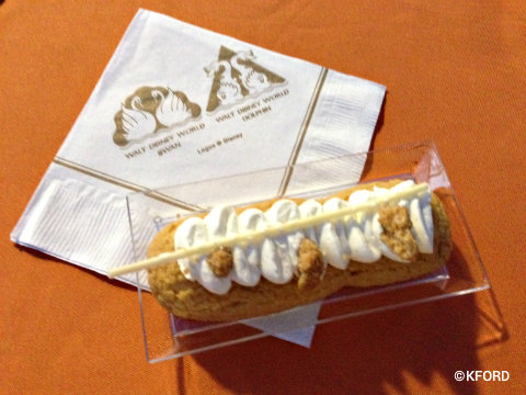 disney-food-wine-classic-2015-banana-eclair.jpg