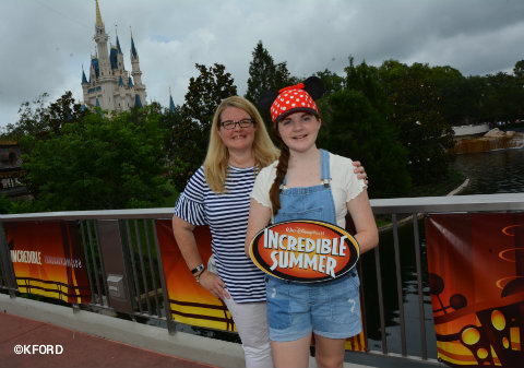 disney-incredible-tomorrowland-expo-bridge-photo-op.jpg