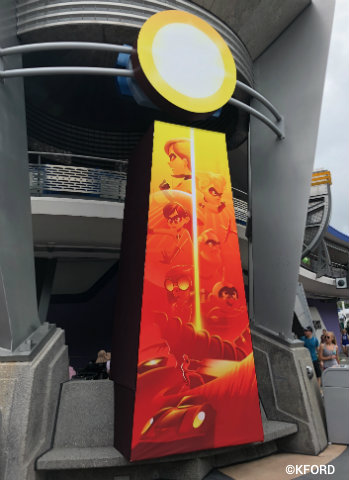 disney-incredible-tomorrowland-expo-letter-i.jpg