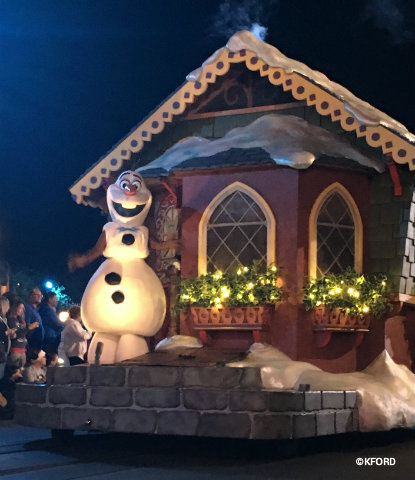 disney-mickeys-very-merry-christmas-party-olaf-float.jpg