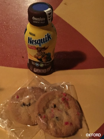 disney-mickeys-very-merry-christmas-party-peppermint-crunch-cookies-nesquik.jpg