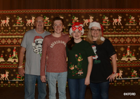 disney-mickeys-very-merry-christmas-party-photopass-sweater-pattern.jpg