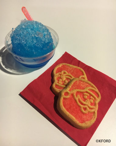 disney-mickeys-very-merry-christmas-party-santa-cookies-sno-cone.jpg