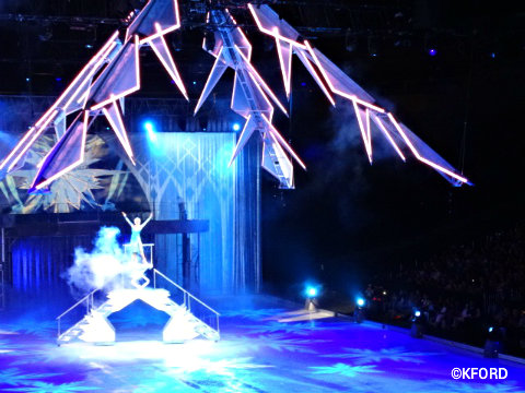 disney-on-ice-follow-your-heart-frozen-elsa-overall.jpg