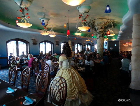 disneyland-ariels-grotto-interior.jpg