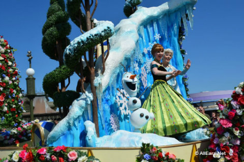 festival-of-fantasy-parade-anna-elsa.jpg