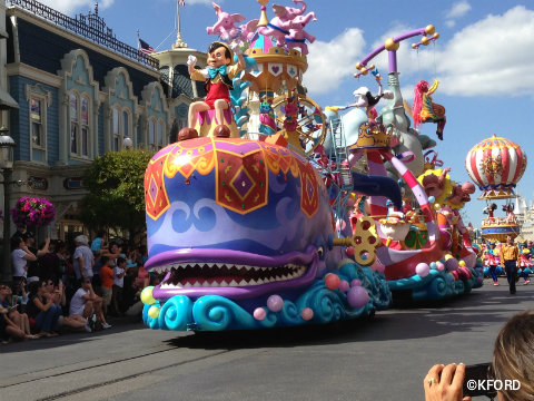 festival-of-fantasy-parade-finale.jpg