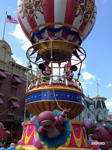 festival-of-fantasy-parade-mickey-minnie.jpg