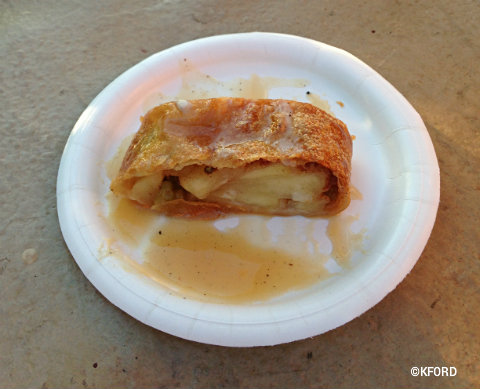 food-and-wine-festical-apple-strudel.jpg