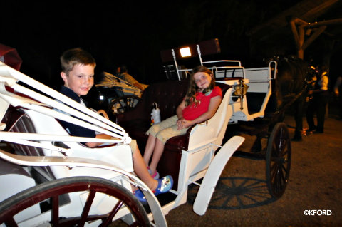 haunted-carriage-rides-riders.jpg