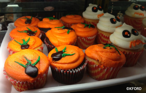 mickeys-halloween-party-cupcakes.jpg