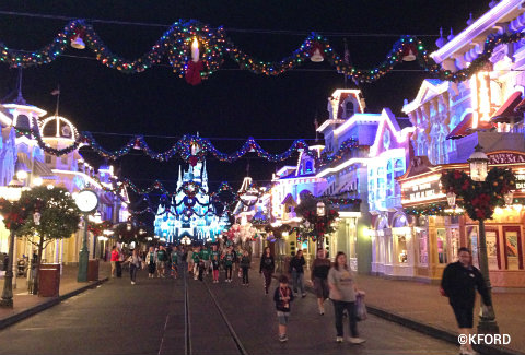 mickeys-very-merry-christmas-party-main-street.jpg