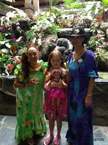 polynesian-auntie-kaui-lauren-instructor.jpg