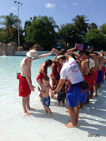 seaworld-aquatica-swim-lesson-tunnel.jpg